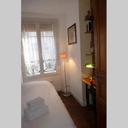 Апартаменты Typical Marais 3 Bedroom - Beaubourg