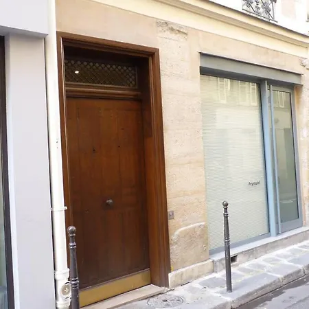 Апартаменты Typical Marais 3 Bedroom - Beaubourg